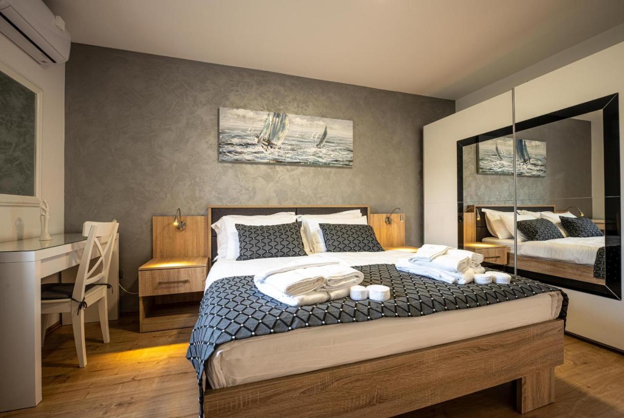 Villa Beauty With Heated Pool And Jacuzzi Канфанар Екстериор снимка