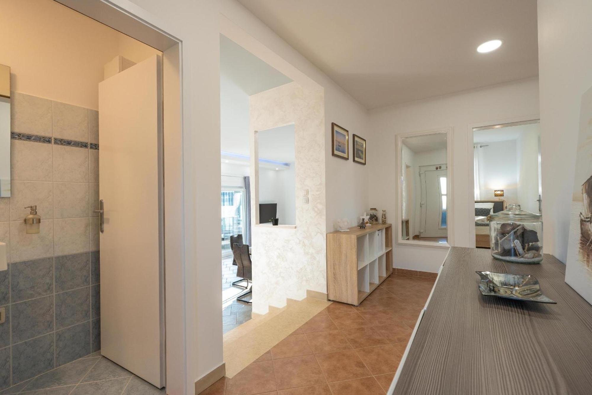 Villa Beauty With Heated Pool And Jacuzzi Канфанар Екстериор снимка