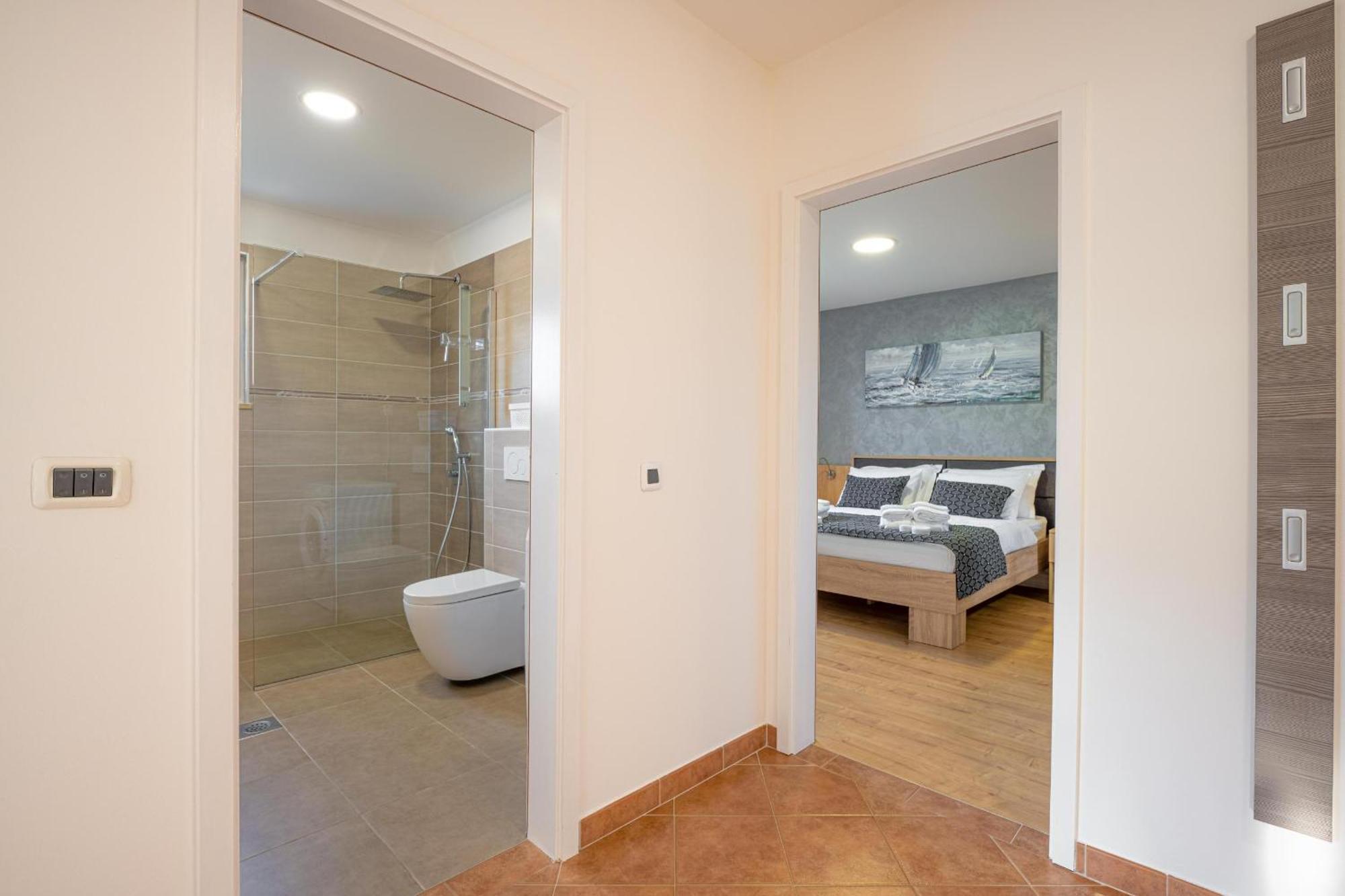 Villa Beauty With Heated Pool And Jacuzzi Канфанар Екстериор снимка