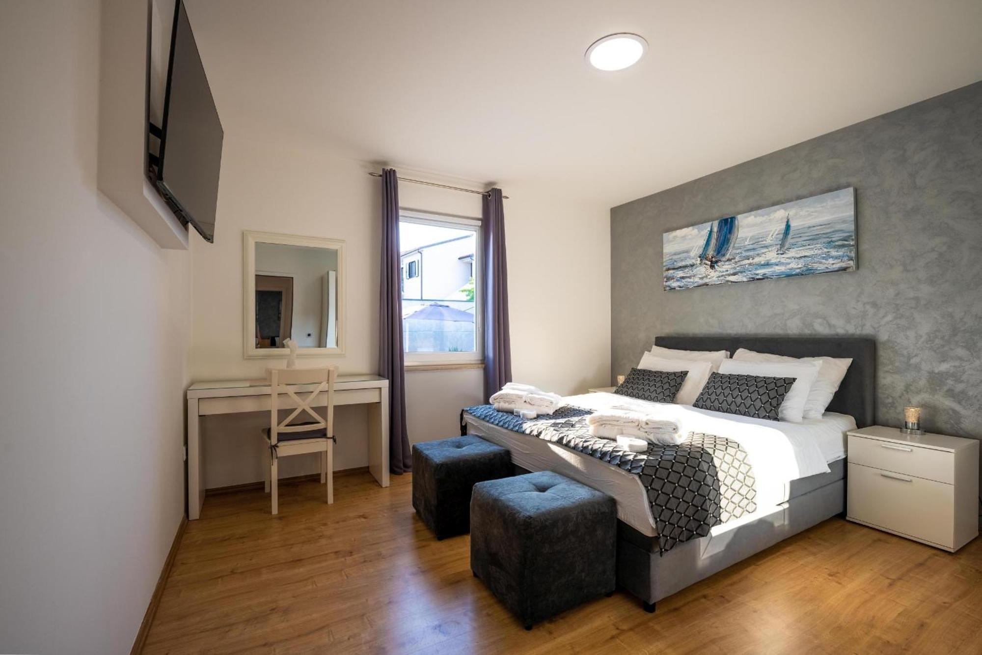 Villa Beauty With Heated Pool And Jacuzzi Канфанар Екстериор снимка
